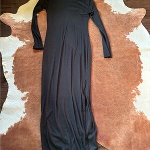 Sweet Adelyn black long maxi dress 
size medium 
Needs to be lint rolled